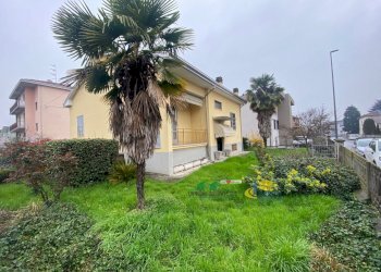 33.jpg - Villa Via Piave 1, Noceto - foto 5