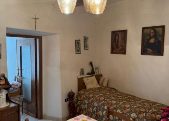 WhatsApp Image 2025-08-08 at 11.50.56(1).jpeg - Trilocale Via Vittorio Alfieri, Fosdinovo - foto 3