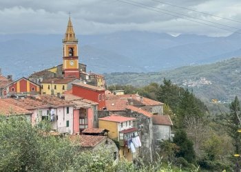 WhatsApp Image 2025-10-27 at 17.33.30.jpeg - Trilocale Via Vittorio Alfieri, Fosdinovo - foto 11