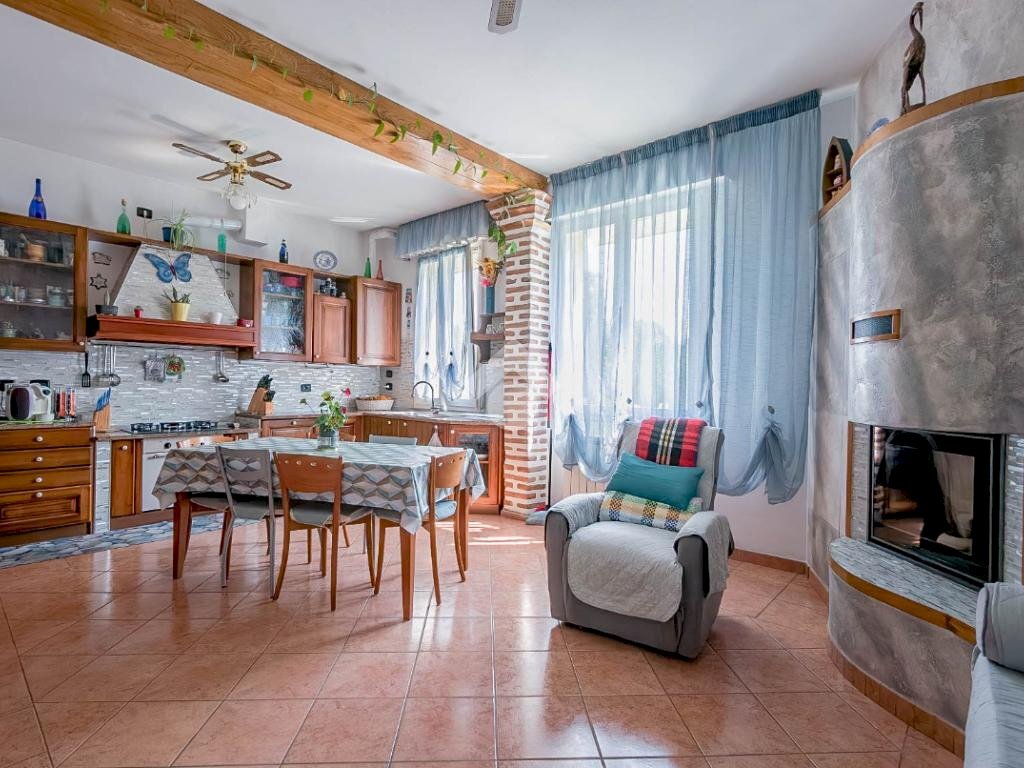 Appartamento Viale Caduti per la Libertà, Monte San Pietro - foto 2