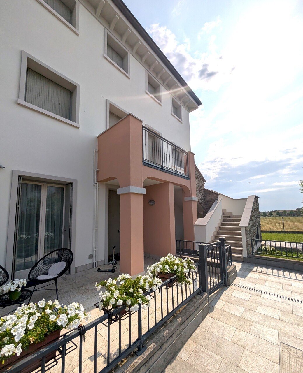 PXL_20250605_074931721.jpg - Trilocale VIA VASCO DA GAMA 10, Sirmione - foto 1