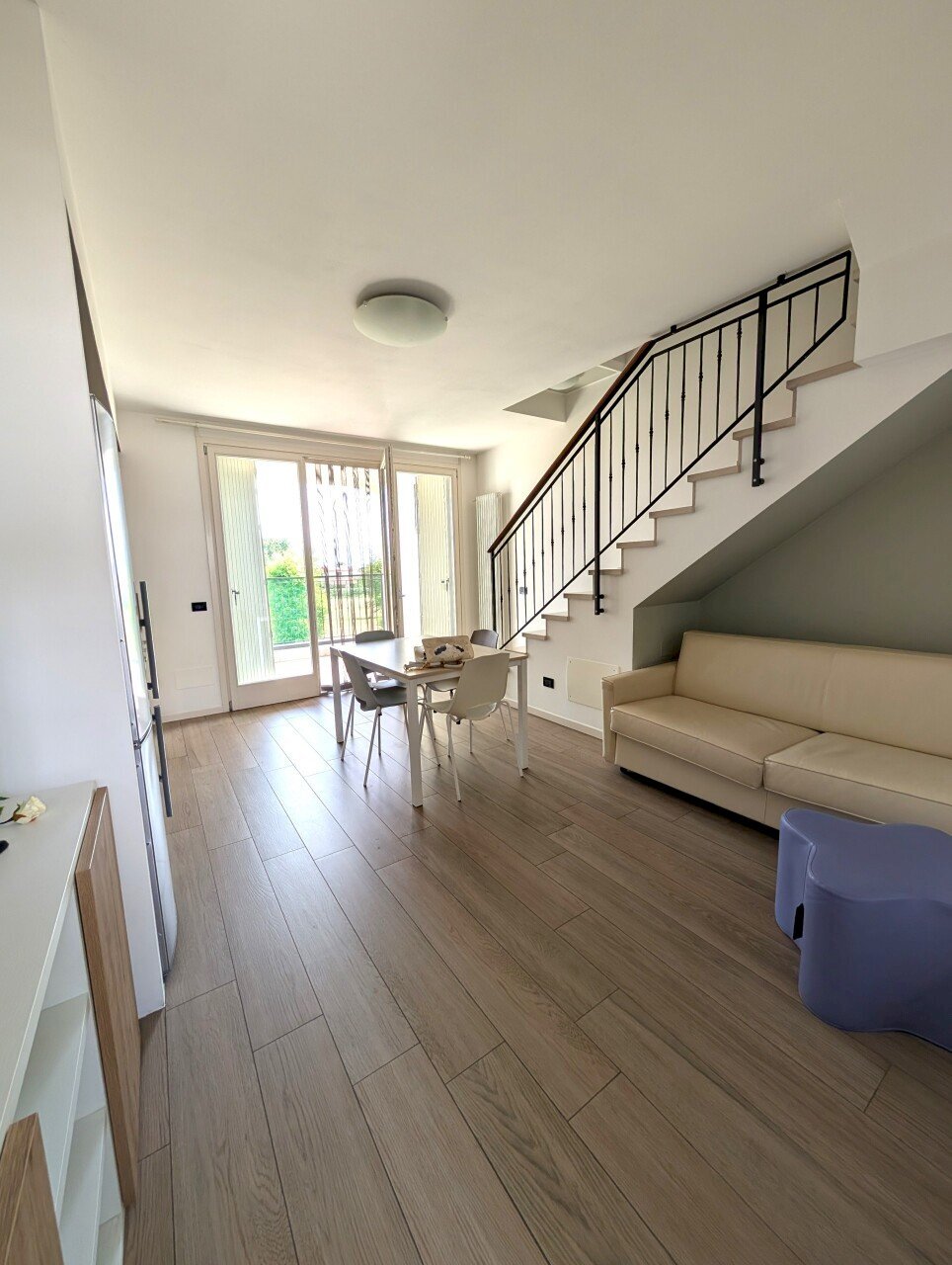 PXL_20250605_073308077.jpg - Trilocale VIA VASCO DA GAMA 10, Sirmione - foto 2