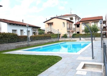 PXL_20250605_074429662.jpg - Trilocale VIA VASCO DA GAMA 10, Sirmione - foto 15