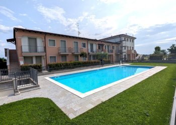 PXL_20250605_075038026.jpg - Trilocale VIA VASCO DA GAMA 10, Sirmione - foto 18