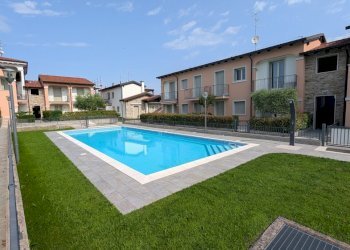 PXL_20250605_075010834.jpg - Trilocale VIA VASCO DA GAMA 10, Sirmione - foto 20