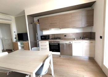 PXL_20250605_074006853.jpg - Trilocale VIA VASCO DA GAMA 10, Sirmione - foto 21