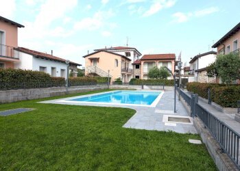 PXL_20250605_074423048.jpg - Trilocale VIA VASCO DA GAMA 10, Sirmione - foto 24