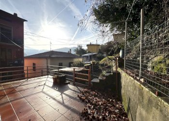 terrazza - Villa Via del Bisenzio, Vernio - foto 17