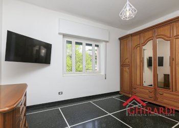 4.1 CAMERA 1.jpg - Quadrilocale Via della Insurrezione 12, Genova (zona Sestri Ponente) - foto 16