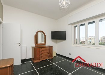 4.4 CAMERA 1.jpg - Quadrilocale Via della Insurrezione 12, Genova (zona Sestri Ponente) - foto 19