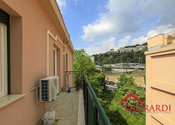 7.1 BALCONE..jpg - Quadrilocale Via della Insurrezione 12, Genova (zona Sestri Ponente) - foto 26