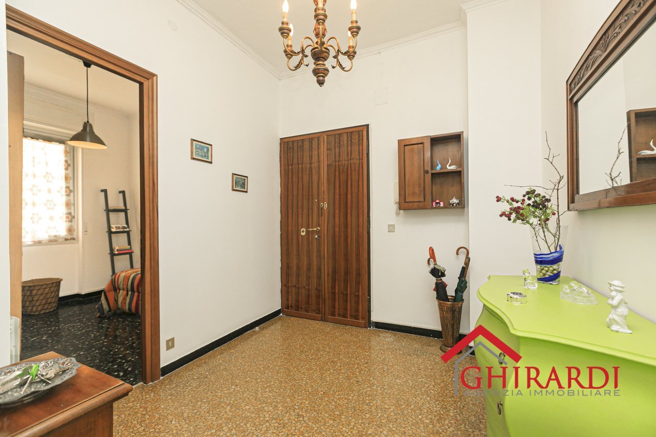 1.1 INGRESSO.jpg - Appartamento Via Giordano 96, Genova (zona Sestri Ponente) - foto 2