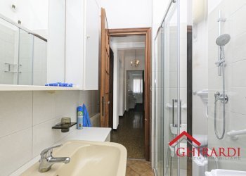 8.1 BAGNO.jpg - Appartamento Via Giordano 96, Genova (zona Sestri Ponente) - foto 25