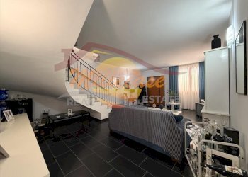 30570b1c-cb61-4a74-ae82-45f74d487516.jpg - Villa a Schiera Via Salvatore Monteforte, Siracusa - foto 15