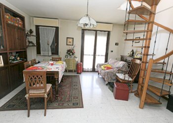 sala - Attico Via Morego 55, Genova (zona Pontedecimo) - foto 12