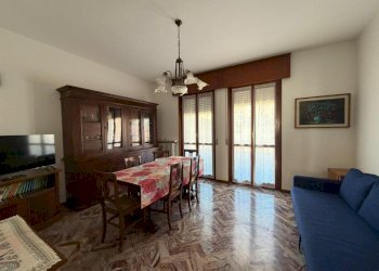 WhatsApp Image 2026-04-17 at 16.28.44 (2).jpeg - Quadrilocale Parma - foto 1