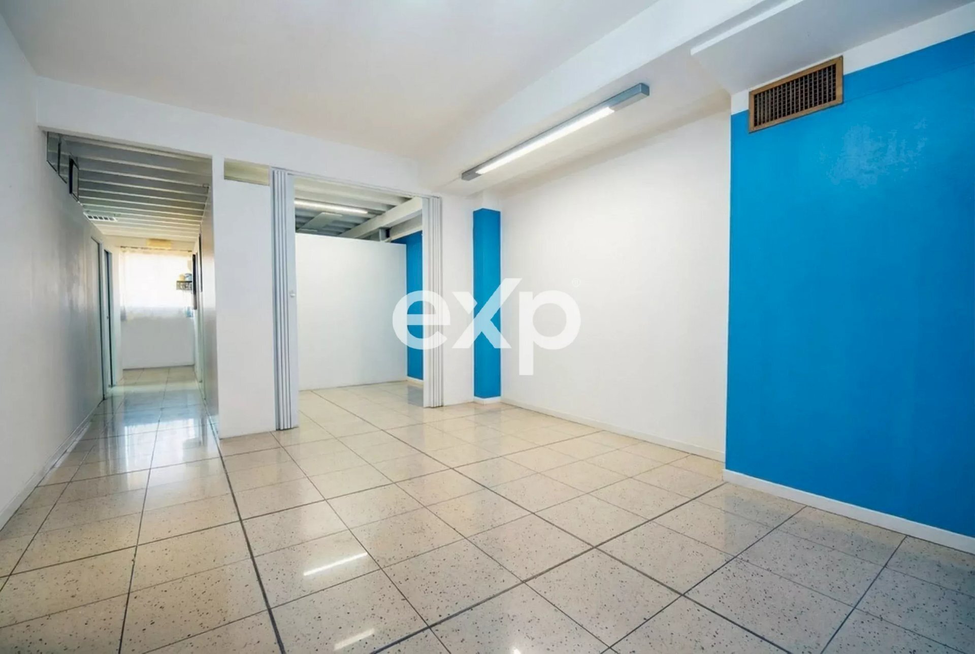 Locale Commerciale Via Monte Rosa, Villa Guardia - foto 1