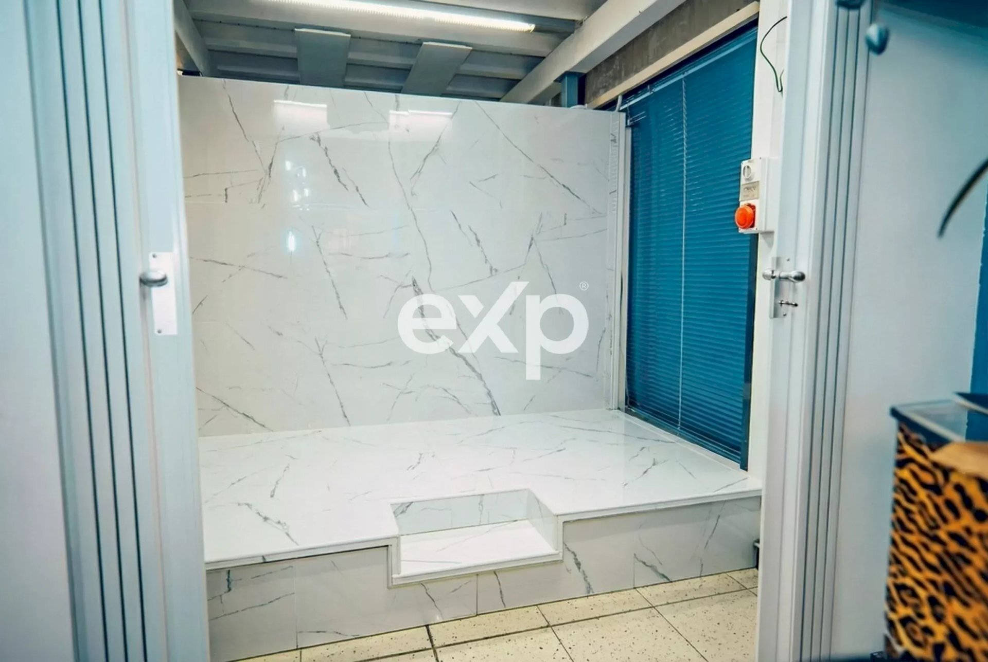 Locale Commerciale Via Monte Rosa, Villa Guardia - foto 2