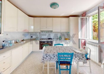 Casa indipendente Pontedecimo, Genova, Genova (zona Pontedecimo) - foto 6