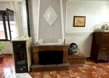 Casa indipendente Falciano del Massico - foto 9