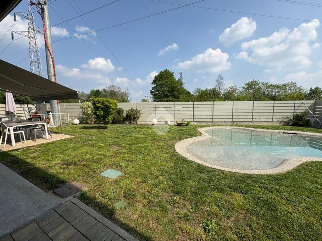 Villa a Schiera Via Torino, San Francesco al Campo - foto 2