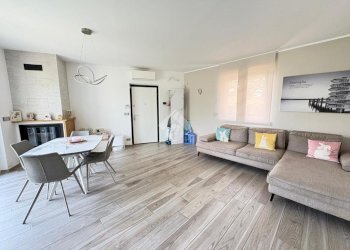 Villa a Schiera Via Torino, San Francesco al Campo - foto 3