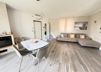 Villa a Schiera Via Torino, San Francesco al Campo - foto 5