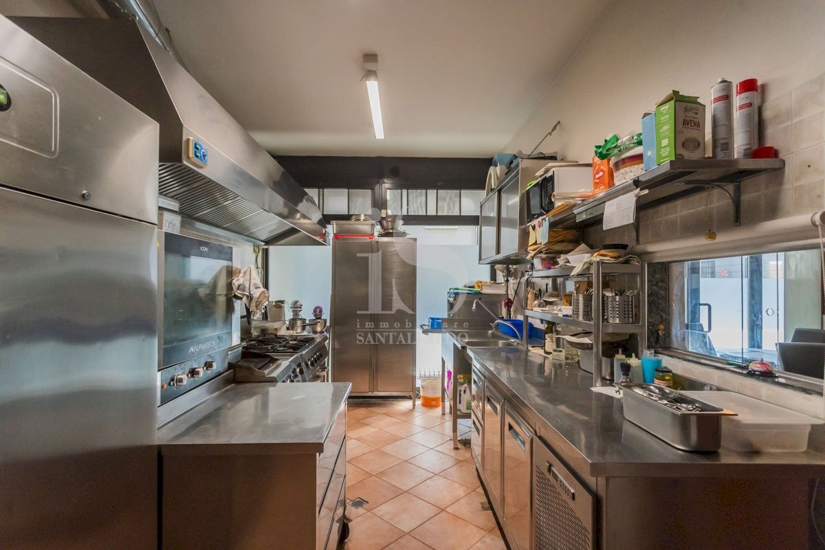 Vendita Licenza Ristorante Bar Pasticceria in vendita ad Agrate Brianza - Attività Commerciale , 44, Agrate Brianza - foto 1