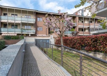 Two-room apartment Via Plava, Collegno - photo 1