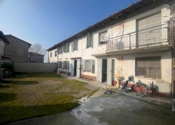 Casa semi indipendente Via Canalino, Castelnovo di Sotto - foto 2