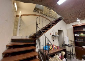 Locale Commerciale via Vicolo Stagni, 2, Imola - foto 3