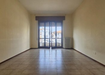Three-room apartment Viale Beato Quagliotti, Galliate - photo 6