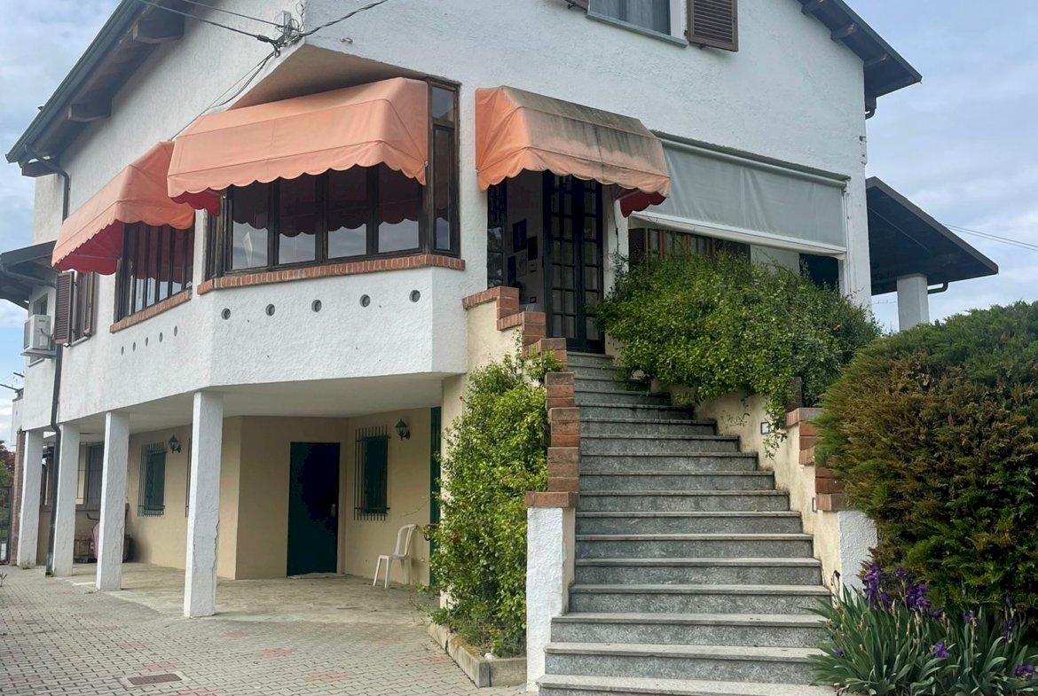 Villa San Damiano d'Asti via Trieste 49, Piossasco - photo 2