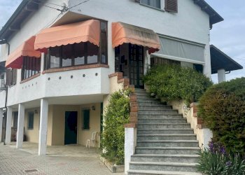 Villa San Damiano d'Asti via Trieste 49, Piossasco - photo 2