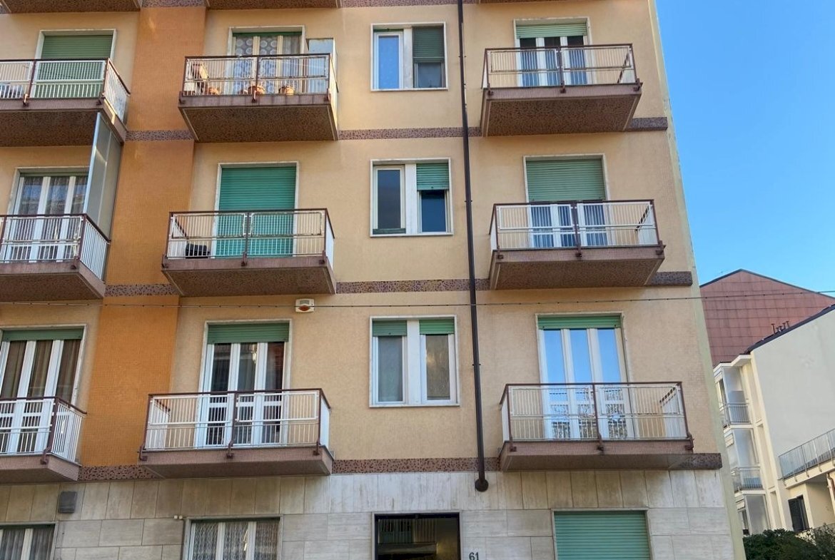 Two-room apartment Torino via Val Lagarina 61, Torino (neighborhood Centro) - photo 1