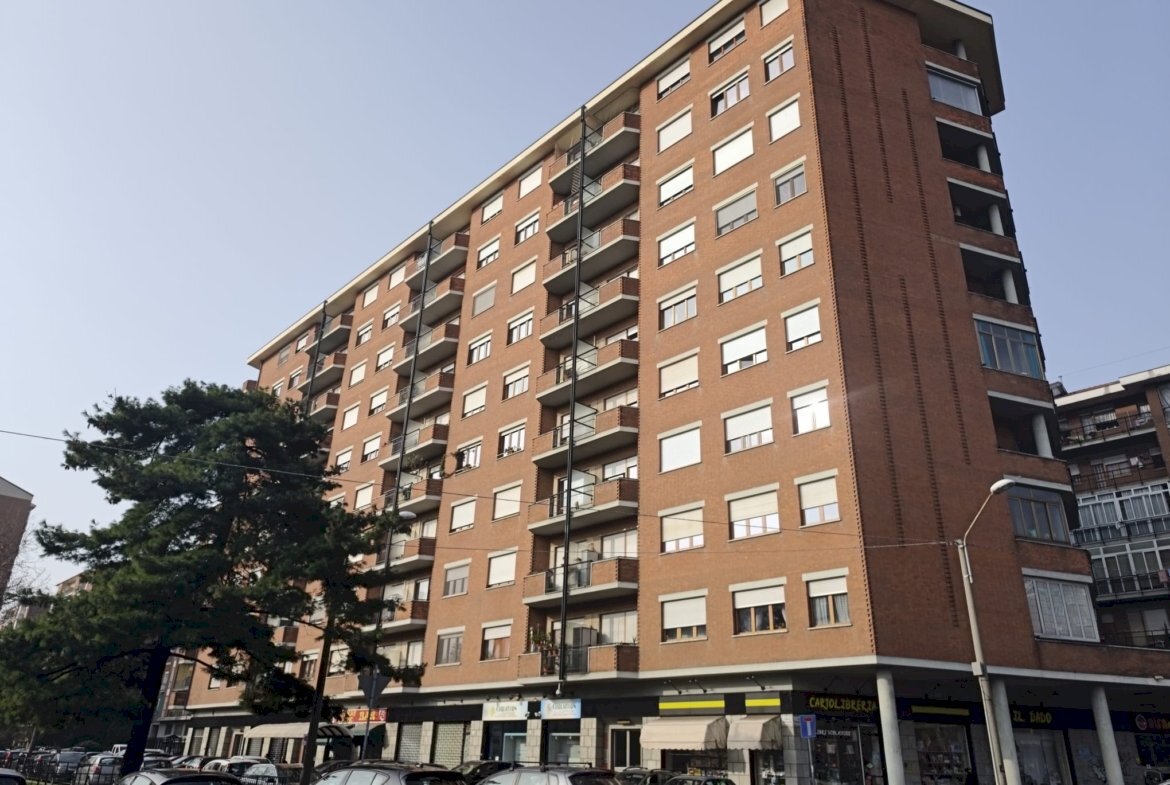 Trilocale Torino Piazza Basilicata 2, Nichelino - foto 2