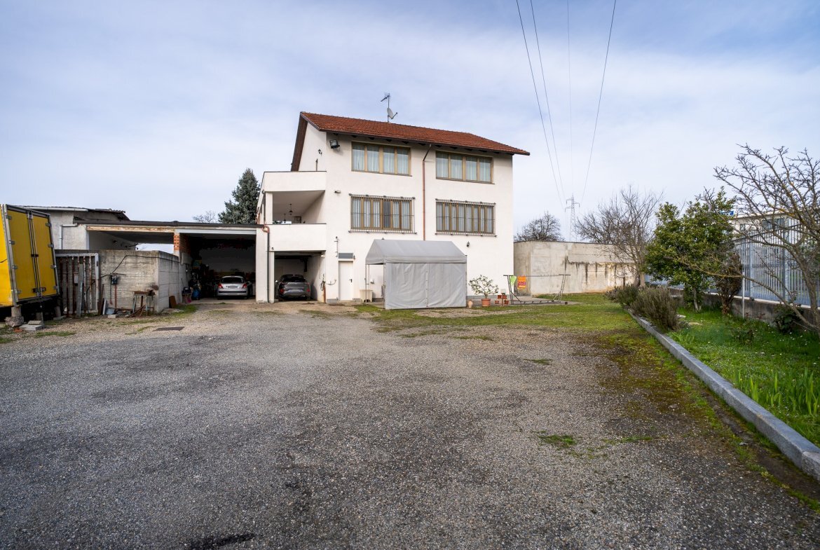 Villa Carignano strada Orbassano 15, Carignano - foto 1