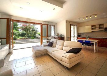 Three-room apartment Cassina De' Pecchi, Cassina de' Pecchi - photo 2