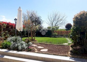 Three-room apartment Cassina De' Pecchi, Cassina de' Pecchi - photo 5