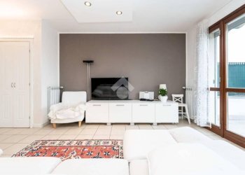 Three-room apartment Cassina De' Pecchi, Cassina de' Pecchi - photo 12