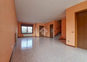 Portion of a house Via Bologna, Cassano d'Adda - photo 9