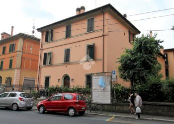 One-room apartment Via Andrea Costa, Bologna (neighborhood Costa Saragozza) - photo 1