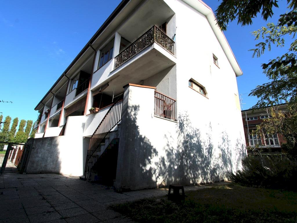 Terraced Villa Villetta a schiera via Madonna Assunta, Bareggio - photo 3