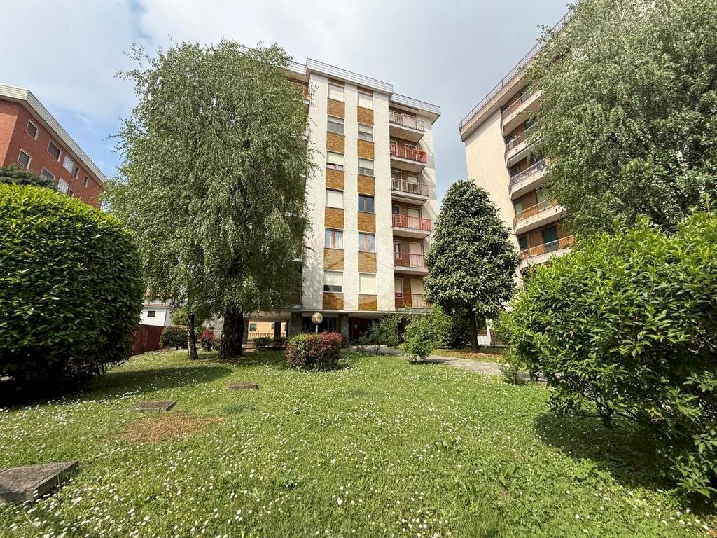 Three-room apartment Via XXV Aprile, Paderno Dugnano - photo 2