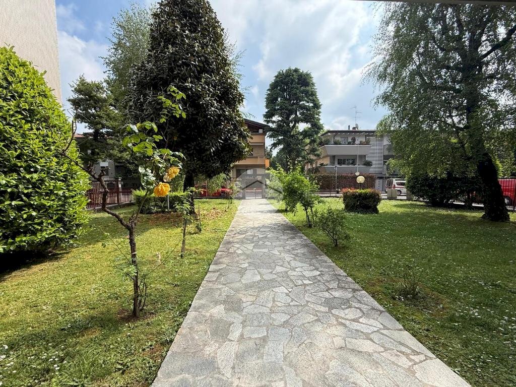 Three-room apartment Via XXV Aprile, Paderno Dugnano - photo 3