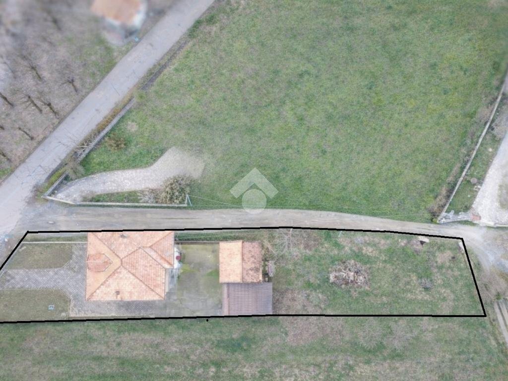 Villa Via S. Grato, Alice Castello - photo 1