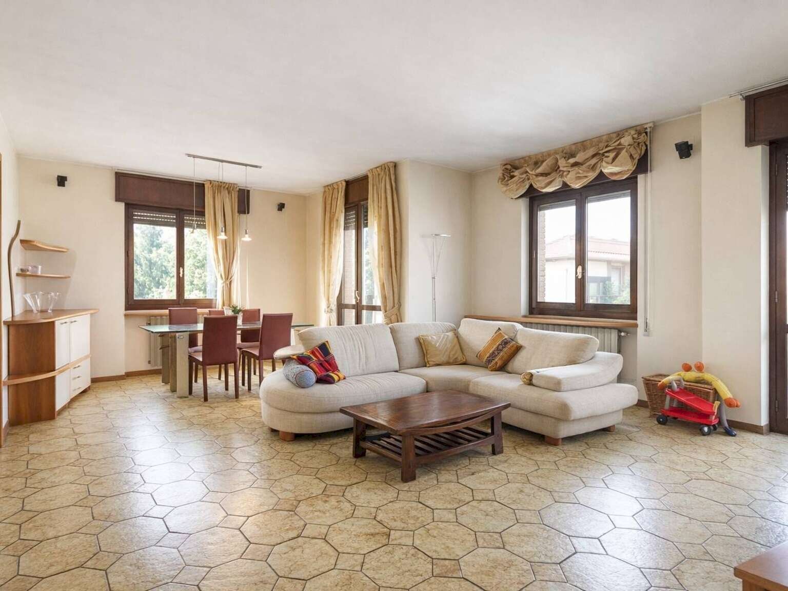 Three-room apartment Muggiò - photo 2