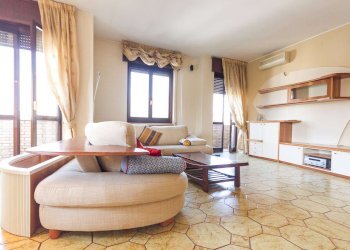 Three-room apartment Muggiò - photo 5