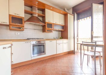 Three-room apartment Muggiò - photo 9