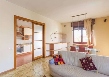 Three-room apartment Muggiò - photo 12